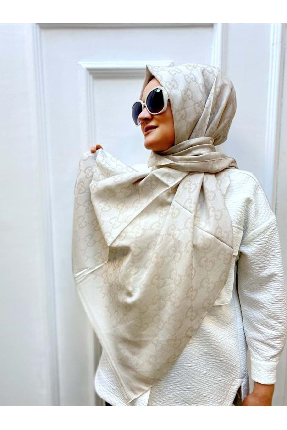 azra fashion Marka Baskılı Şal - Bej - Tek Beden