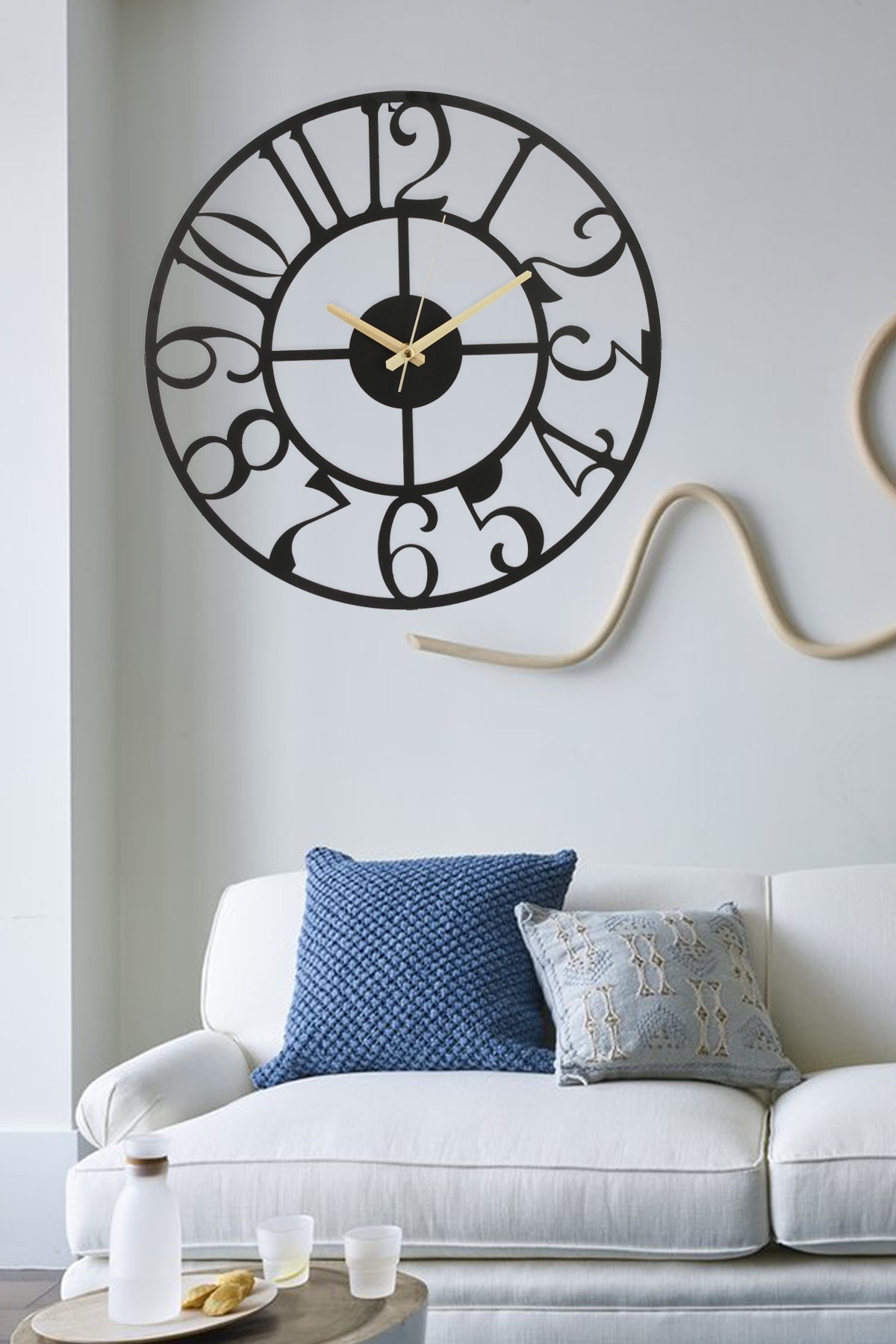 YSCPDesign Numbers Metal Siyah Dekoratif Duvar Saati Akar Saniye Sessiz Mekanizma 40*40 Cm