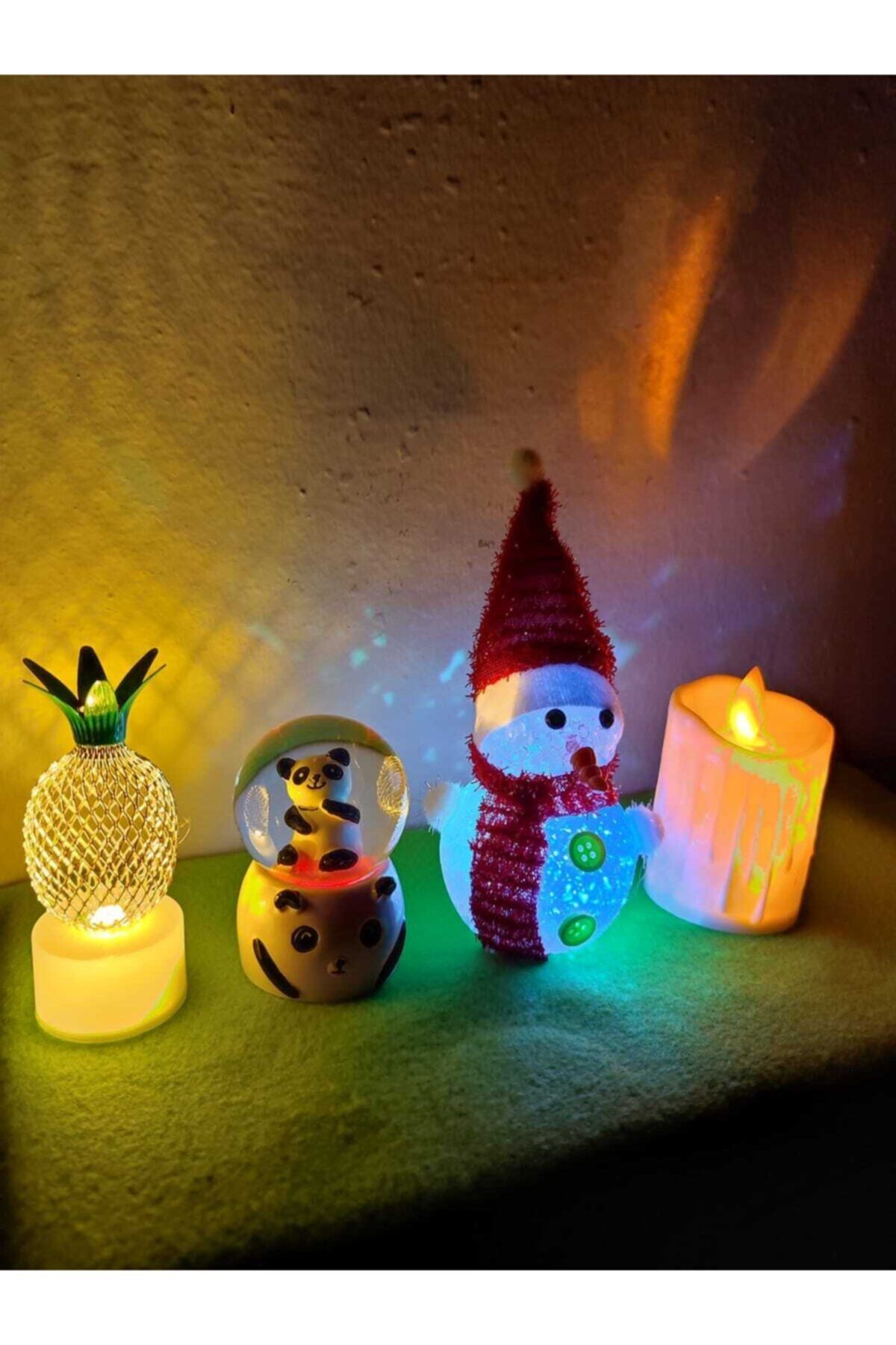 kutusuyla Yılbaşı Özel 4'lü Pandalı Kar Küresi, Kardan Adam, Ananas Ve Mum Gece Lambası
