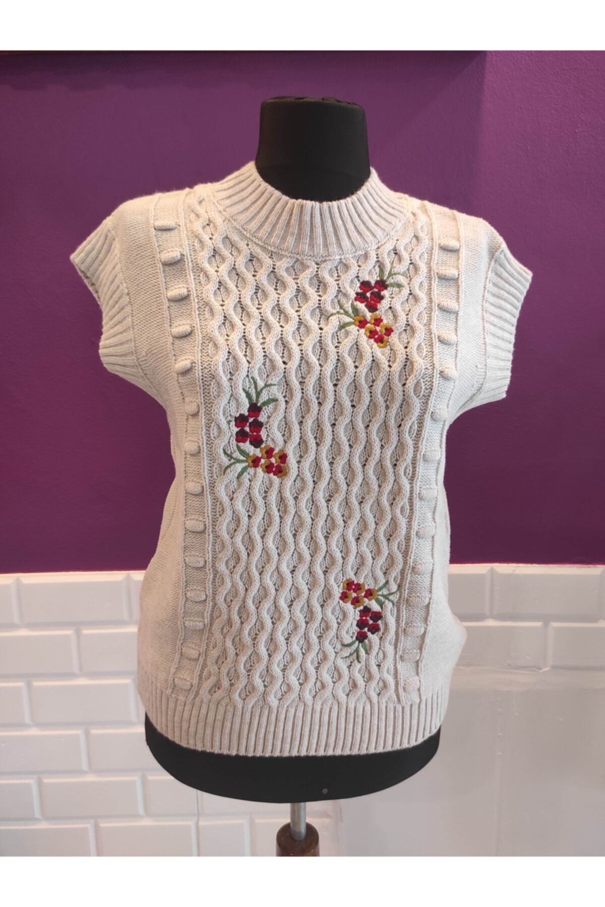 sezitürkmenboutique Nakış Detaylı Süveter