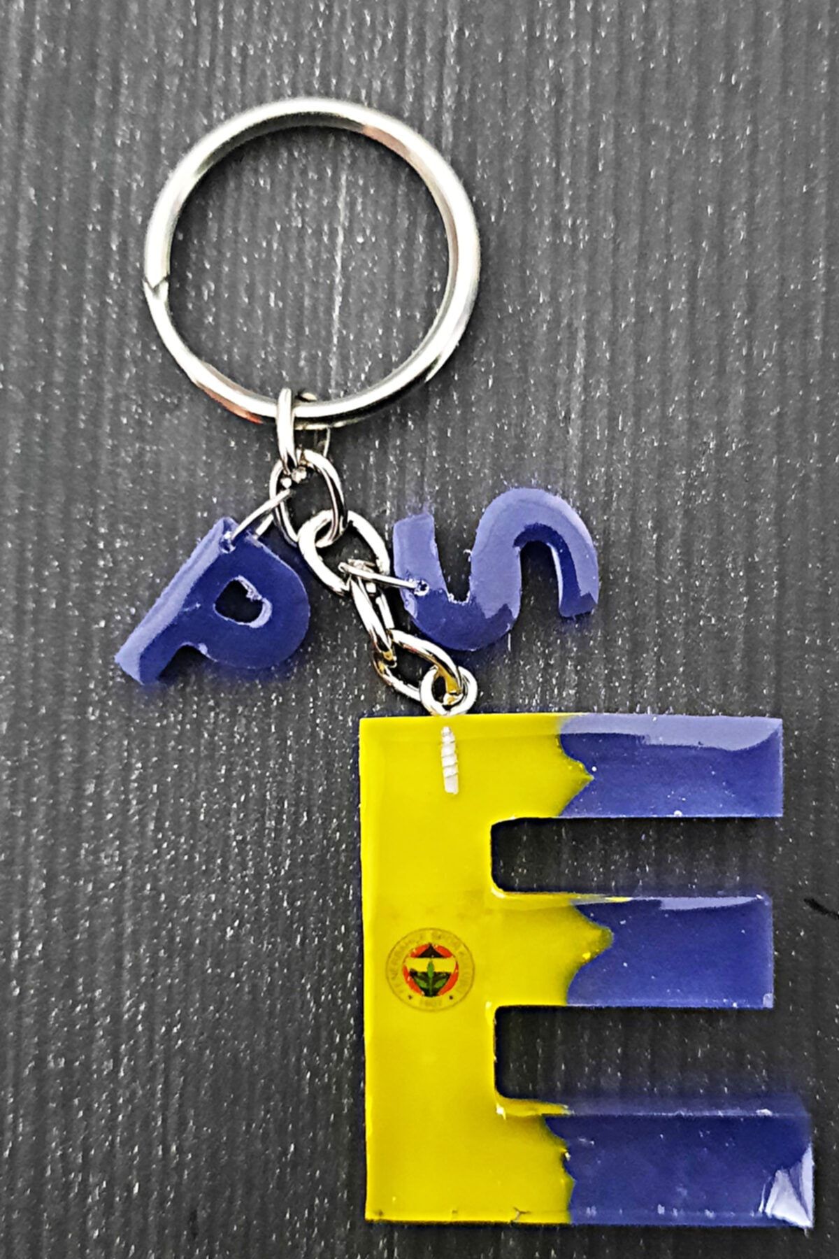 nursstore Fenerbahçe Taraftar Renkli Mınik Harf Detaylı E Harf Epoksi Anahtarlık Taraftar Anahtarlık