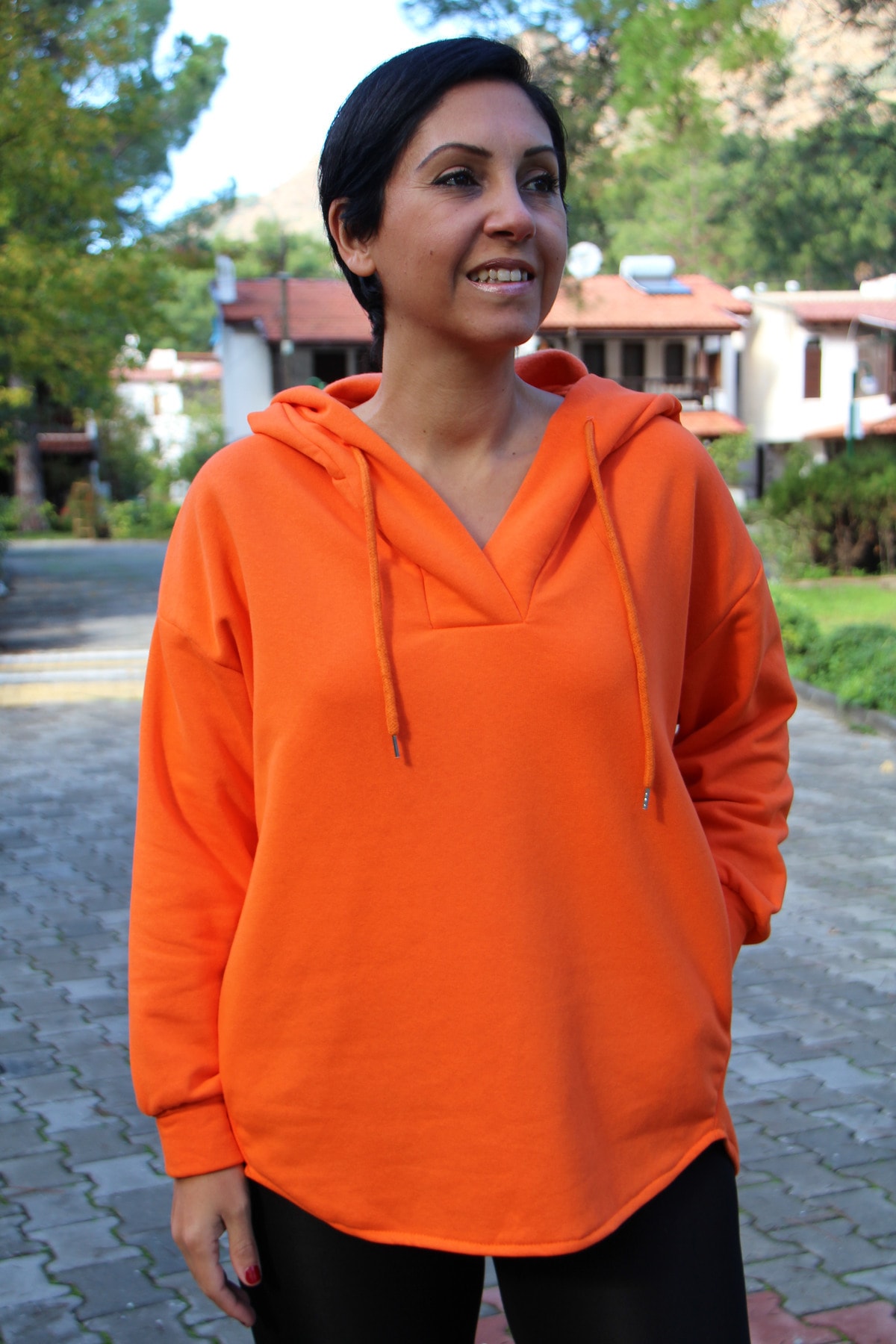 Datcha Boutique Turuncu Kapüşonlu Yandan Cepli Sweatshirt