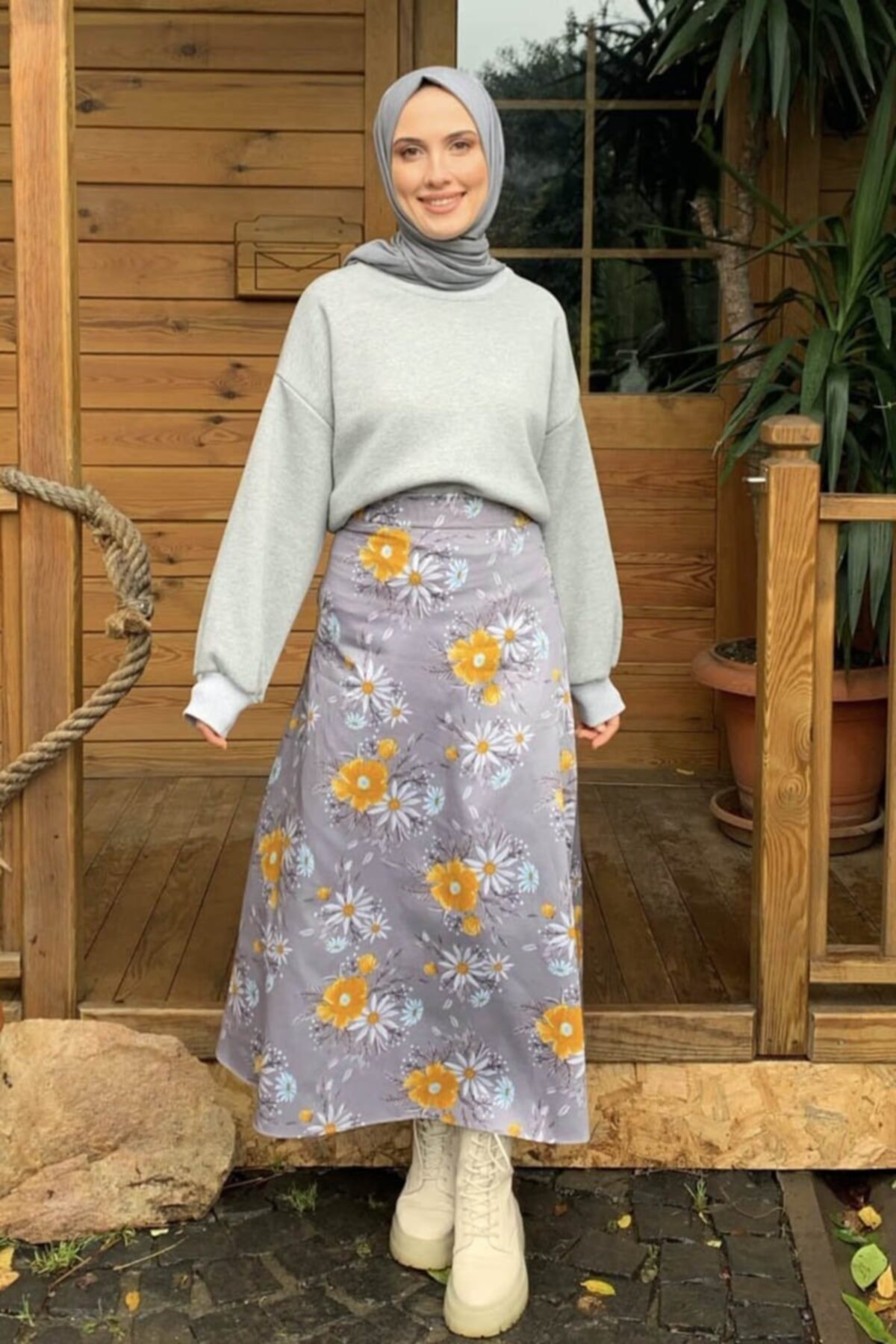 Ceylan Otantik Gri Çiçek Pamuk Saten Etek