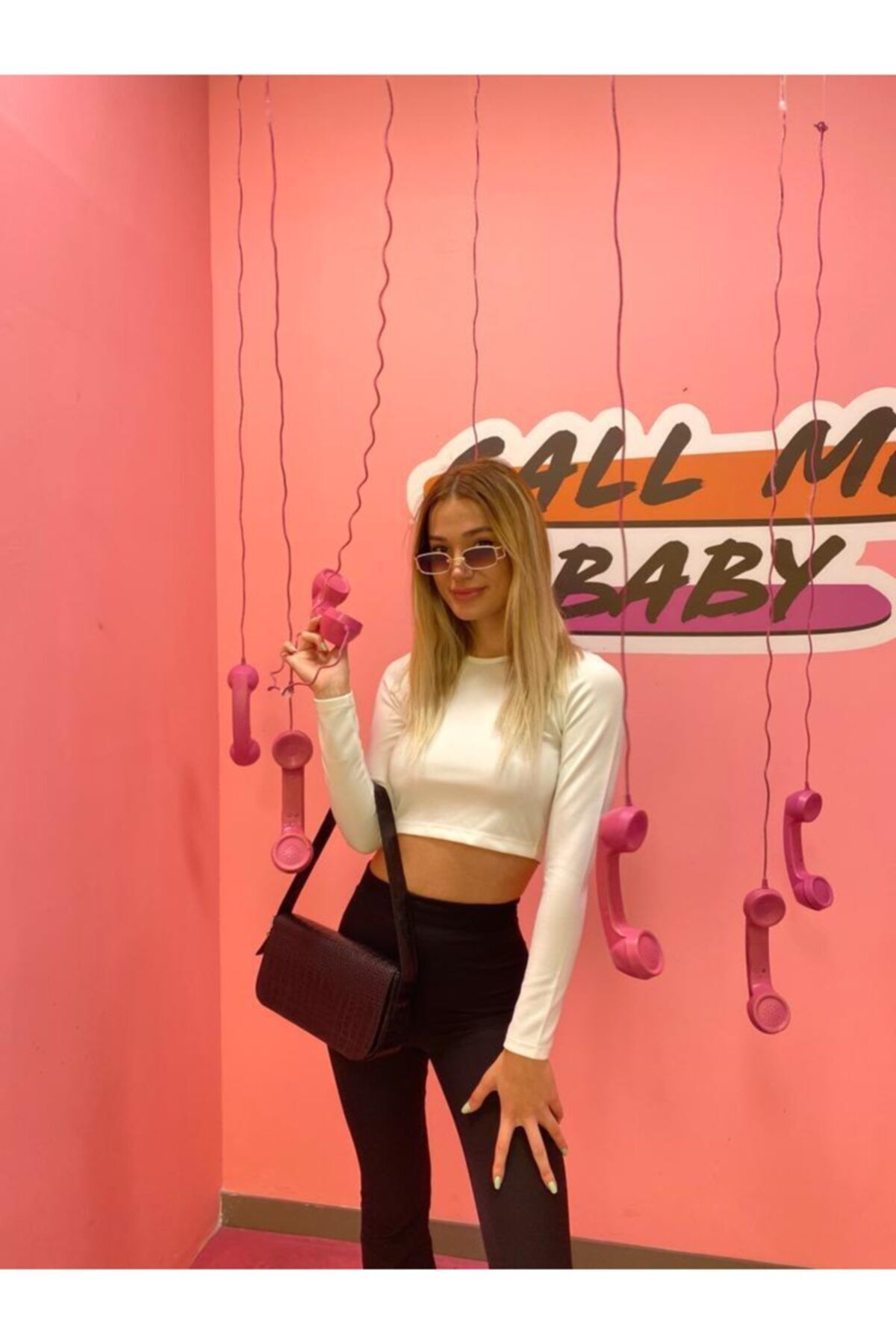 ADELLA BUTİK Kadın Sırt Dekolte Beyaz Crop Bluz
