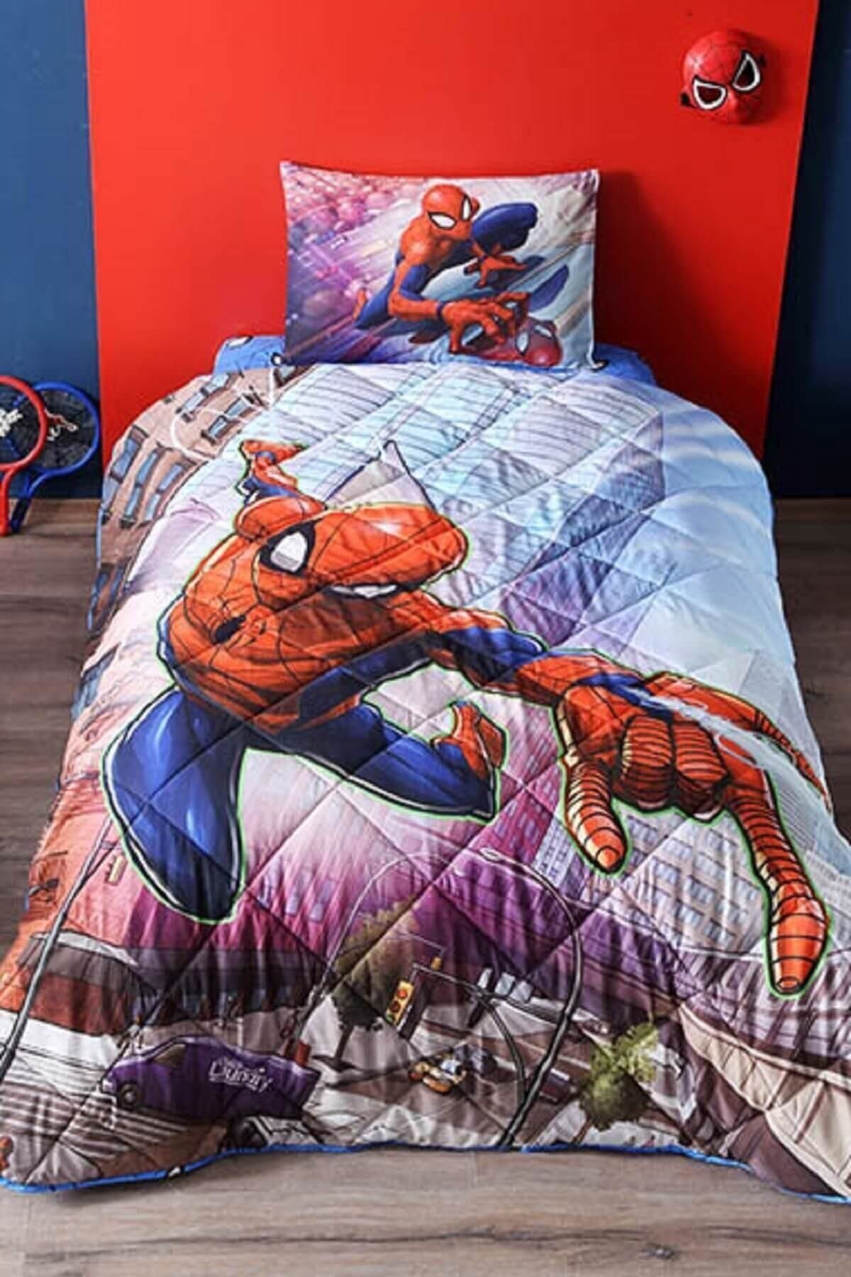 Taç Lisanslı Tek Kişilik Yorgan Seti Spiderman