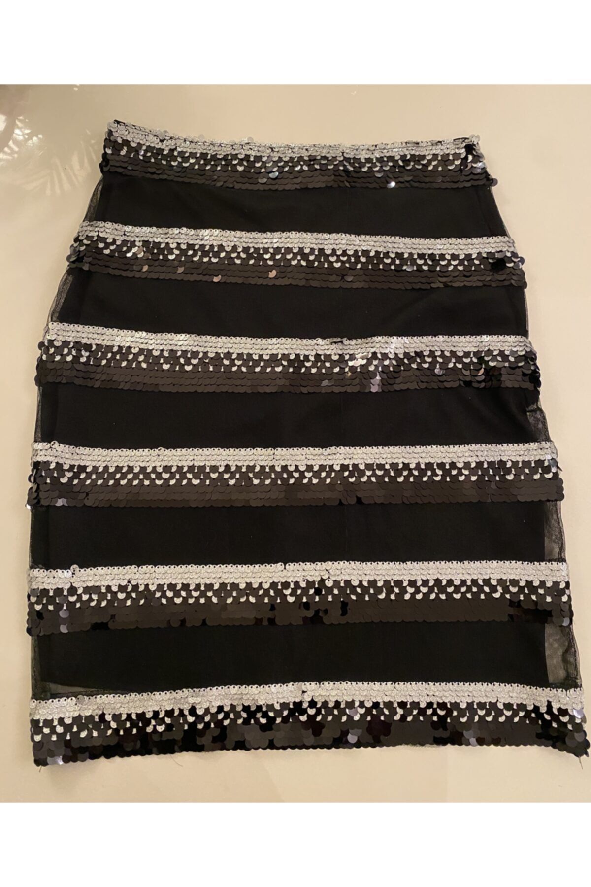 Satin Modalidya Siyah Gümüş Pul Payet Şık Etek