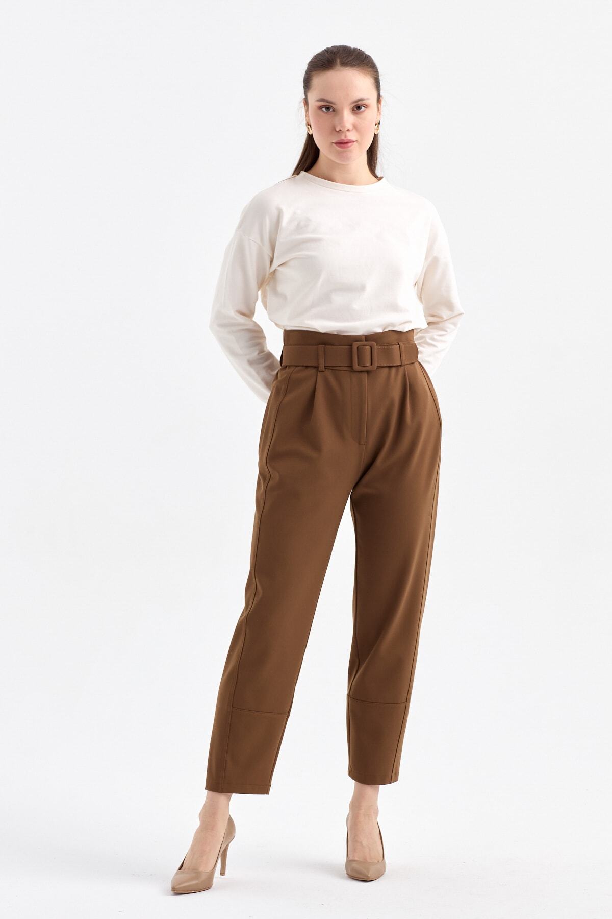 Nihan Kemerli Havuç Pantolon Camel