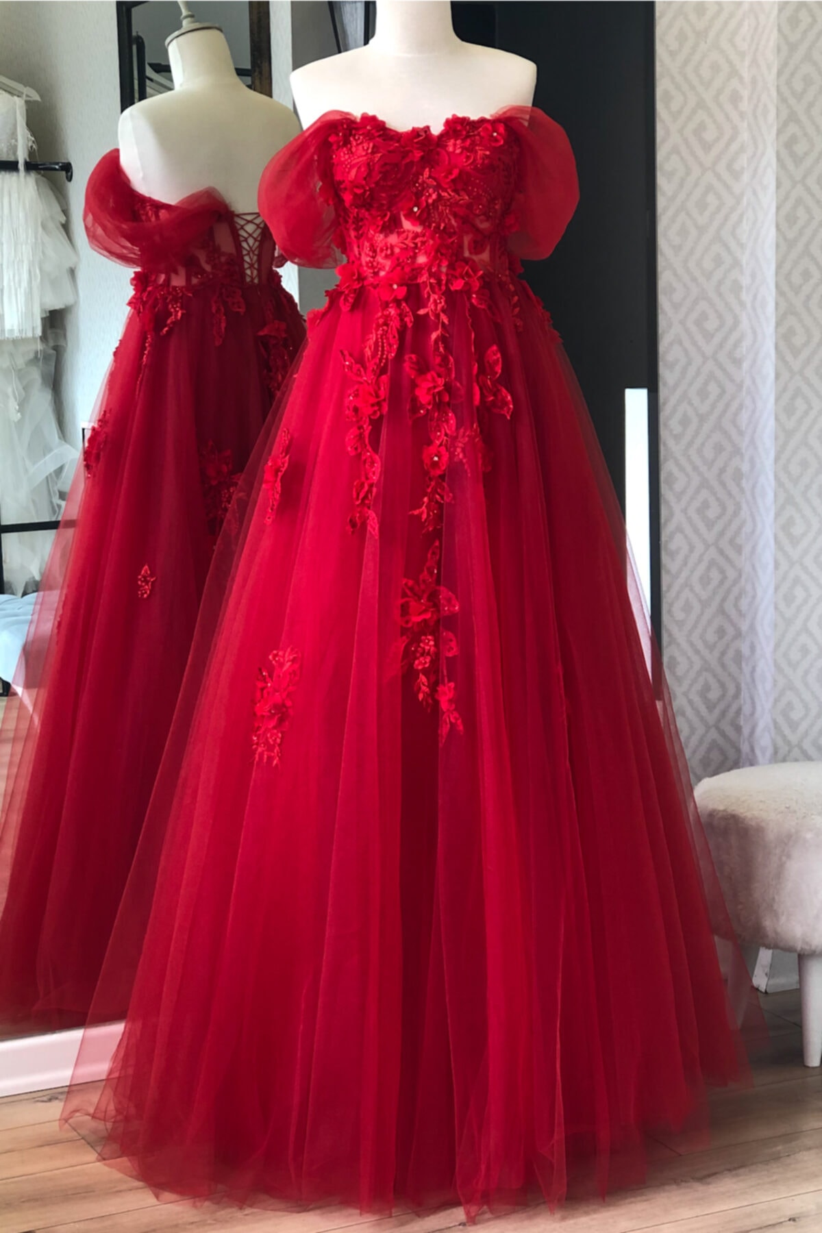 Lenta Moda Kırmızı 3 Boyutlu Dantel Detaylı Abiye Ve Nişan Elbisesi