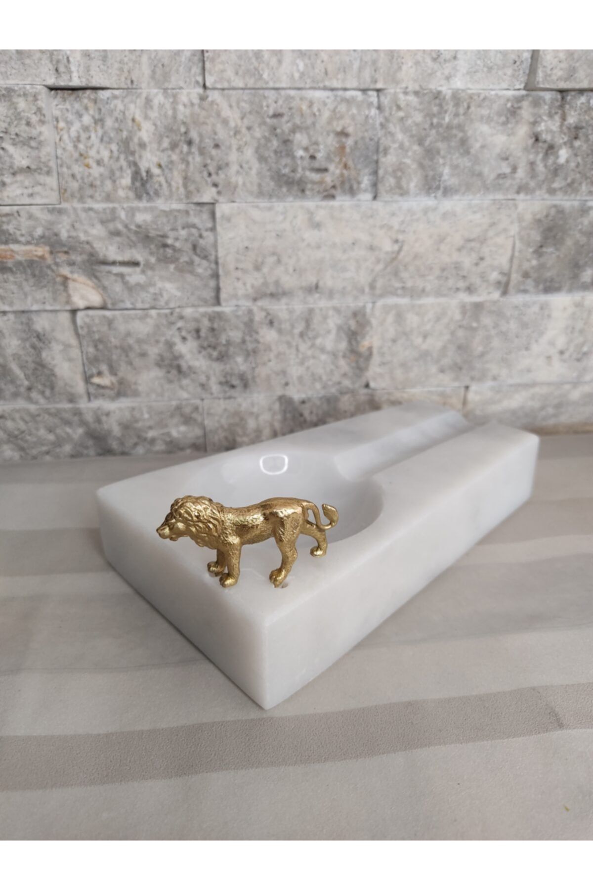 ASKAYA MERMER Doğal Beyaz Mermer Pirinç Aslan Gold Detaylı Puro Küllüğü