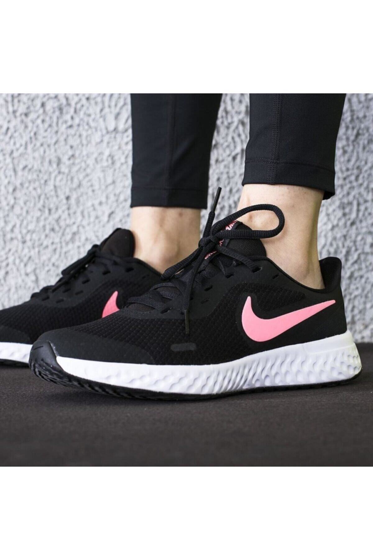 Nike Revolution Siyah-pembe Koşu Ayakkabısı