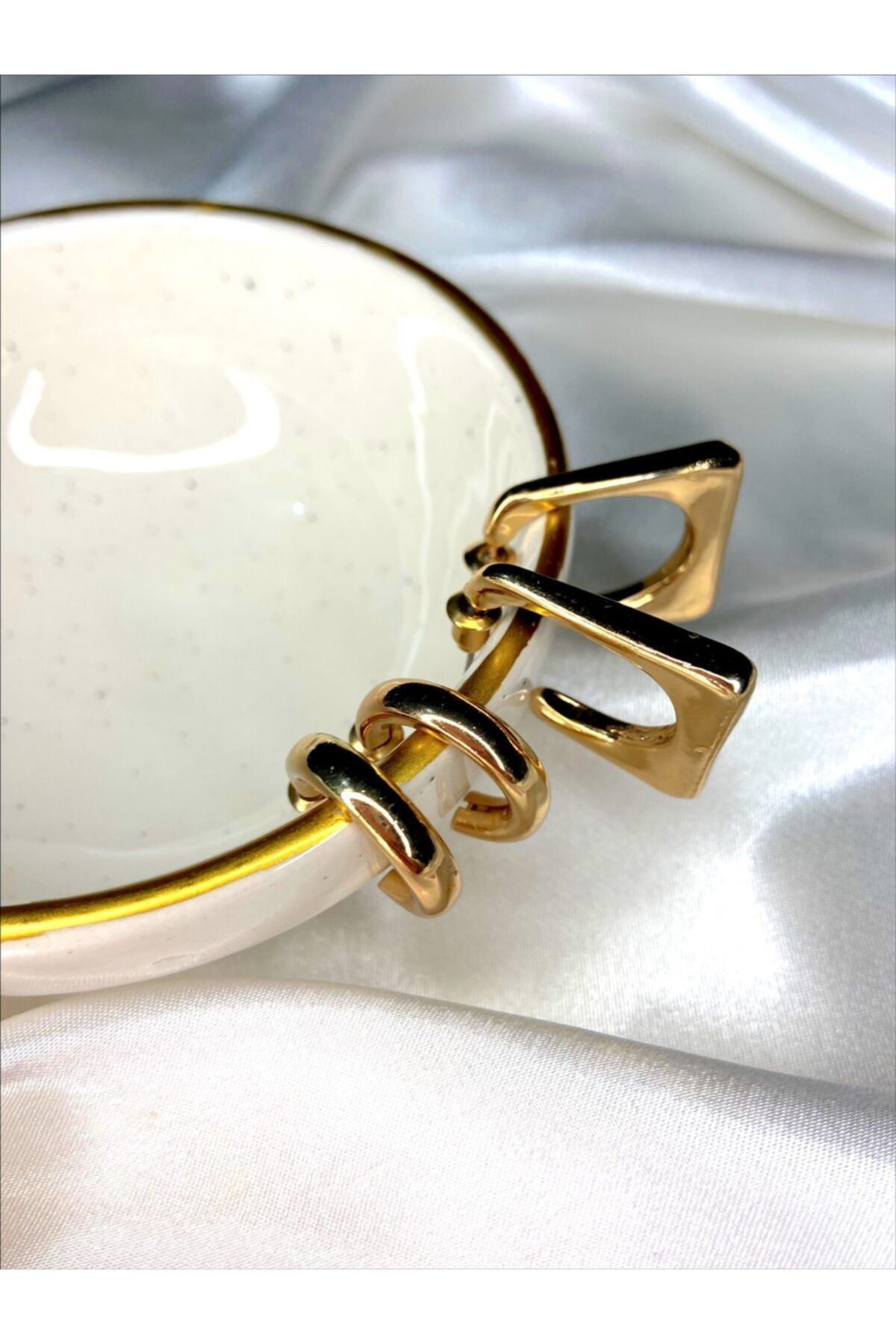SINE ACCESSORY 2 'li Gold Çelik Halka Ve Kare Küpe
