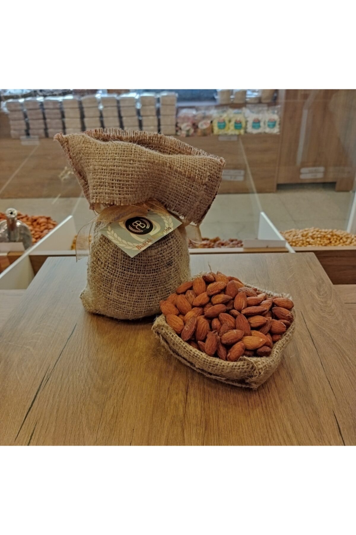 Burçak Kuruyemiş ve Şarküteri Badem 1 kg