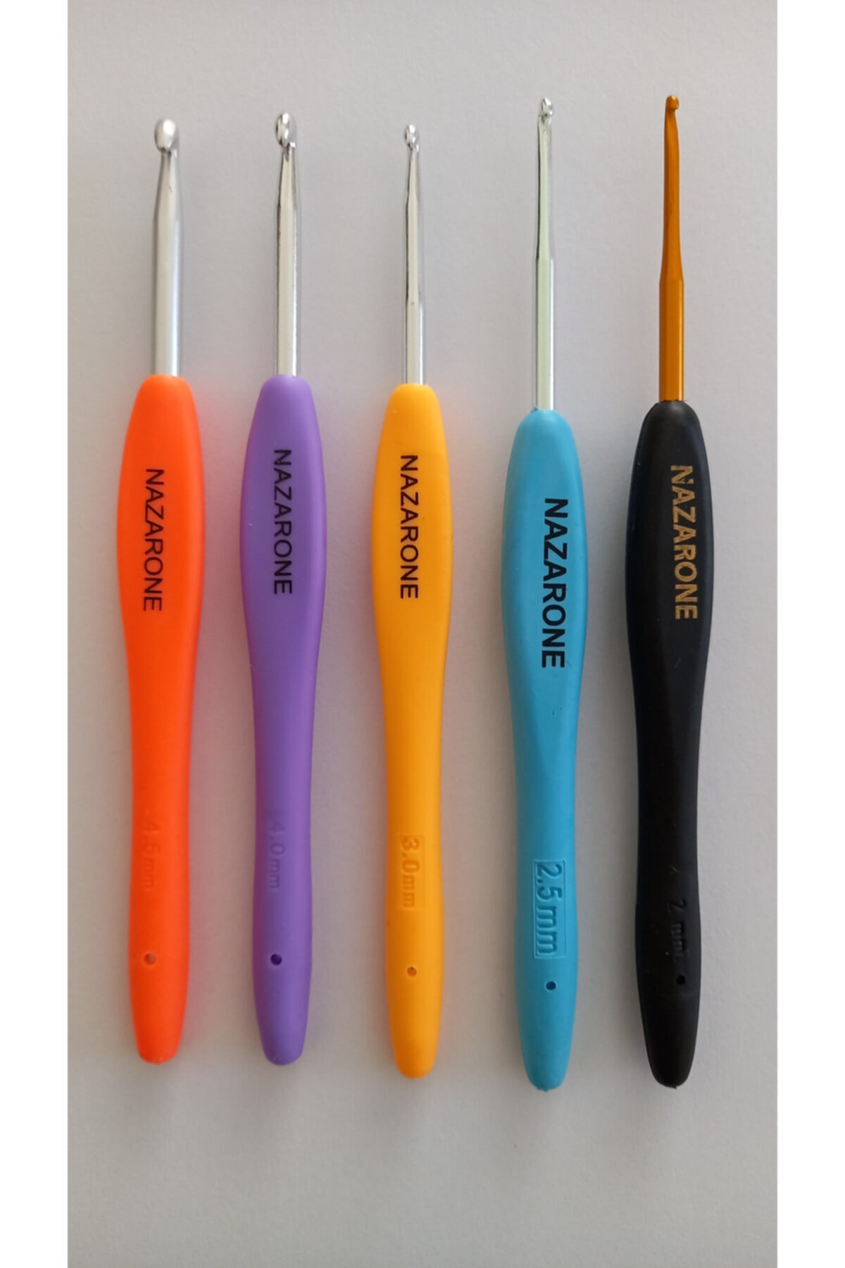 Nazarone El Örgü Tığ Seti - Silikon Saplı - 5 Farklı Tığ(2MM-2.5MM-3MM-4MM-4,5MM)