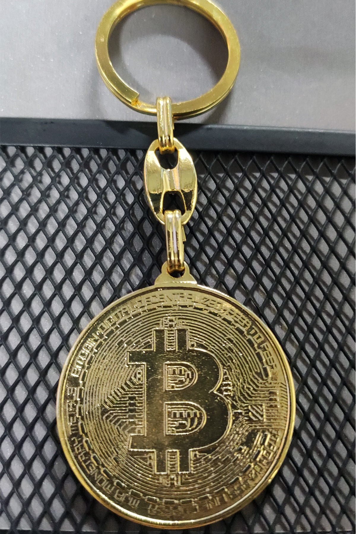 OnyaLazer Bitcoin Madeni Anahtarlık Altın Rengi