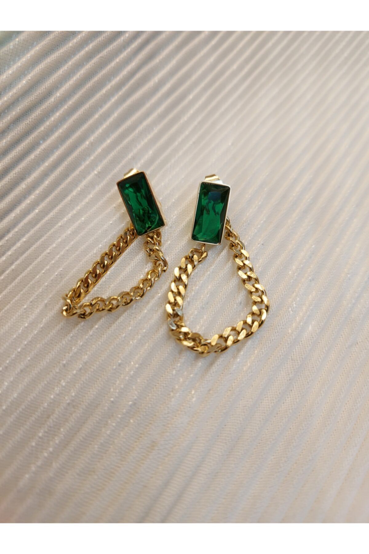 Ayliz Accessory Zümrüt Taşlı Gold Trend Küpe