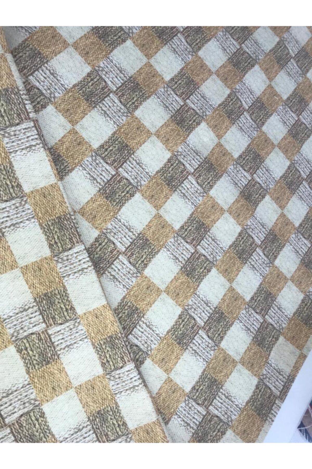 miyaçantakumaş Miya Kare Desenli Özel Tasarım Dijital Baskılı Kumaş