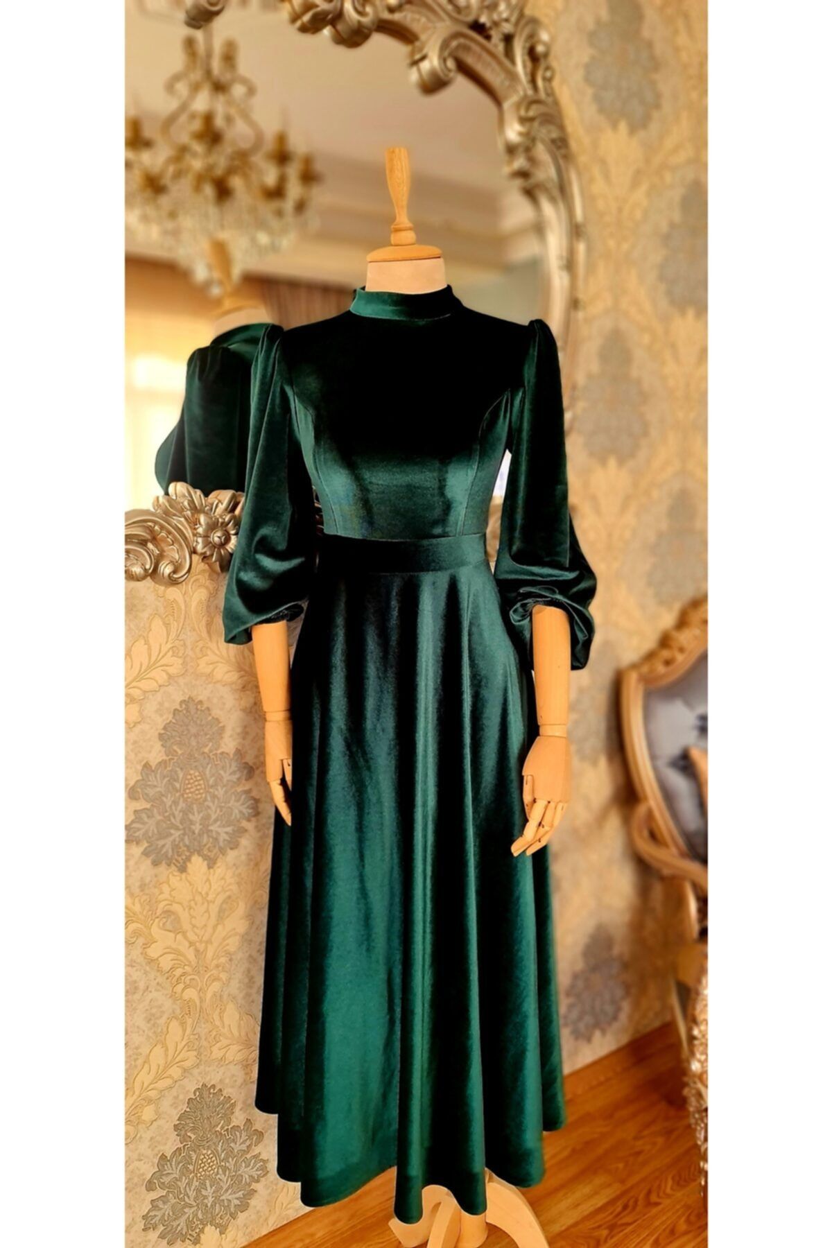 makbuleofficial Yeşil Rengi Kadife Kumaştan,kiloş Etekli Sade ,tesettür Elbise