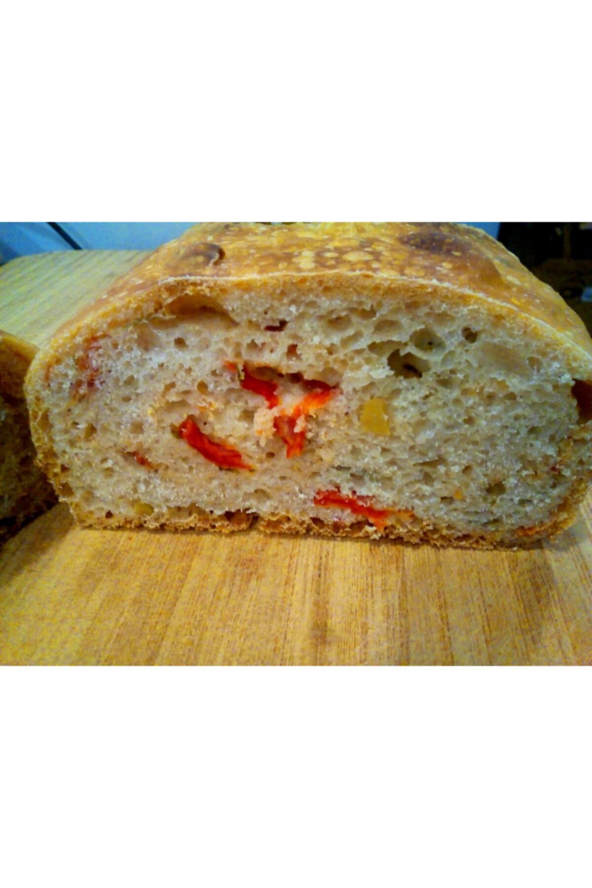 BİKÖY ORGANİK Ev Yapımı Ekşi Maya Sebzeli Akdeniz Ekmeği (500 Gr)