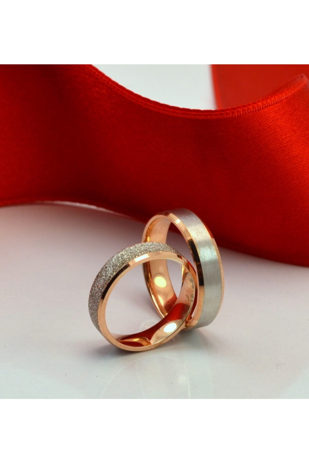 DERİN GÜMÜŞ SAAT 925 Ayar Gümüş Ortası Düz Etrafı Altın Rose Modern Çift Alyans
