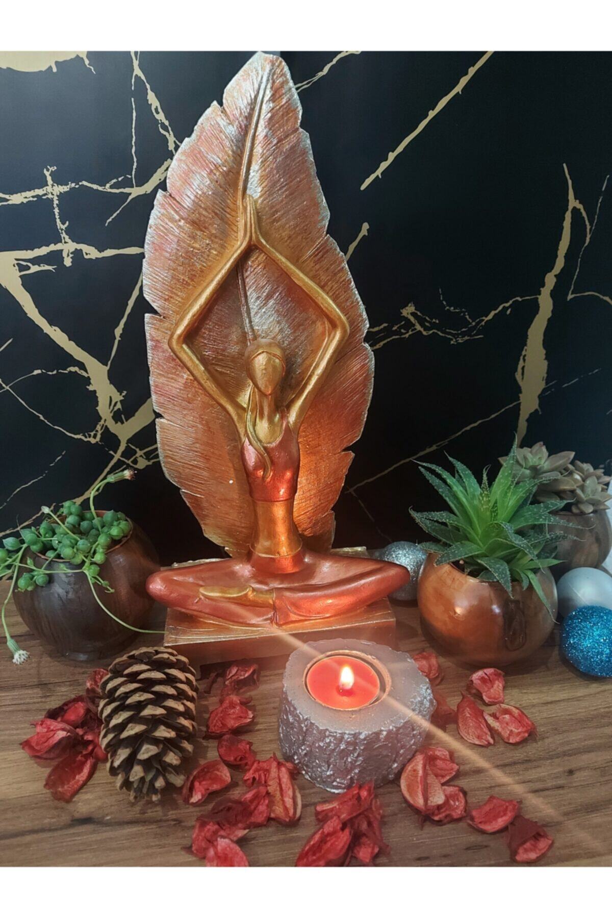 Özar 31 cm Yogacı Kız Mum Ve Mumluk