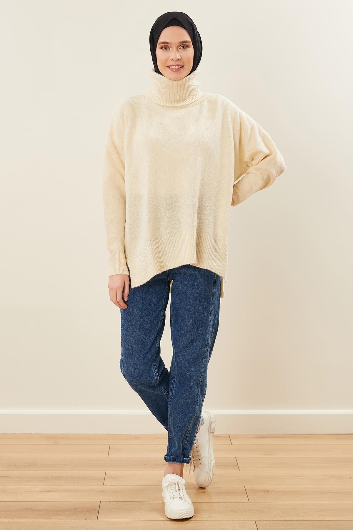 MARKALİSTE Oversize Balıkçı Yaka Kısa Kazak Krem