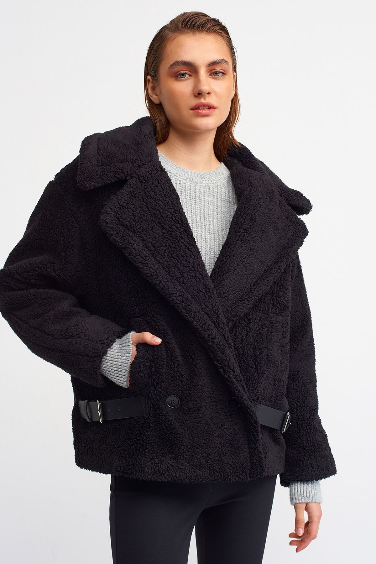 Dilvin 6931 Peluş Kısa Mont - Siyah