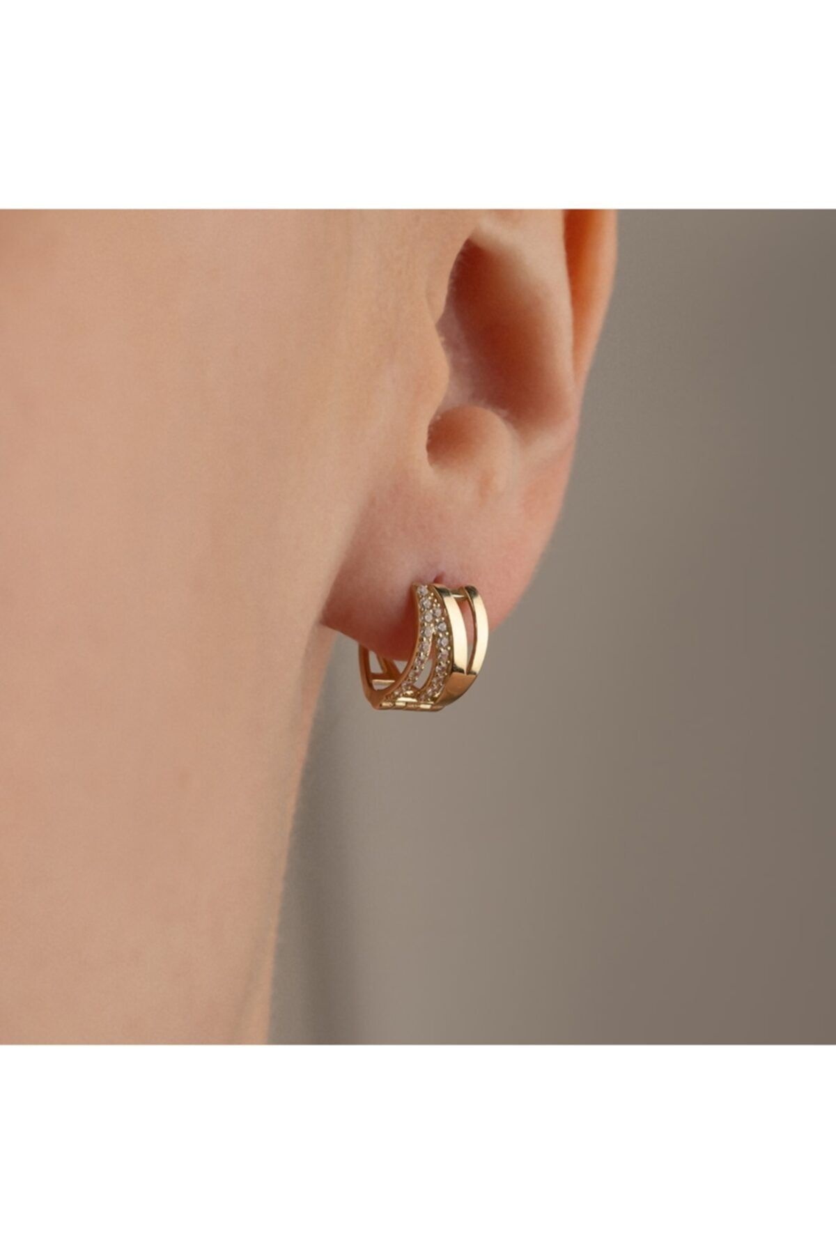 ELEF JEWELLERY Sıra Taşlı 14 Ayar Altın Tarz Küpe