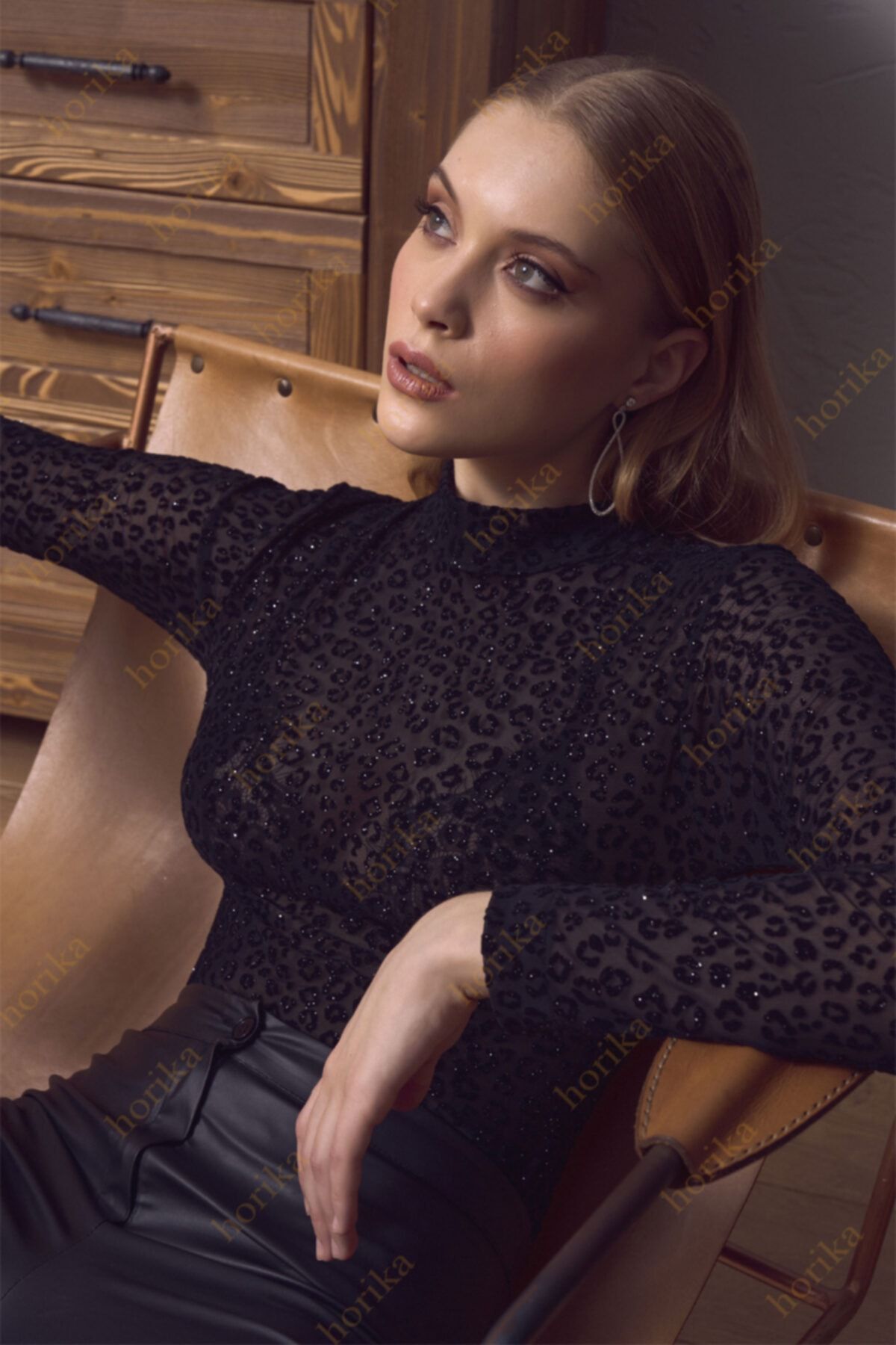 Horika Leopar Desenli Siyah Dantel Body