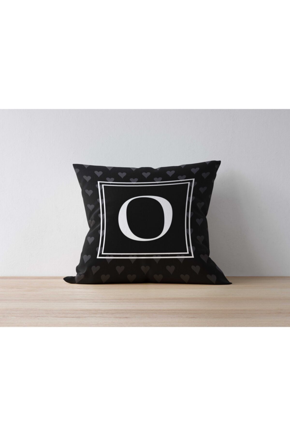 Asyabayrak Harfli Yastık Kılıfı - O Harfi – 43x43cm Çift Taraf Baskılı