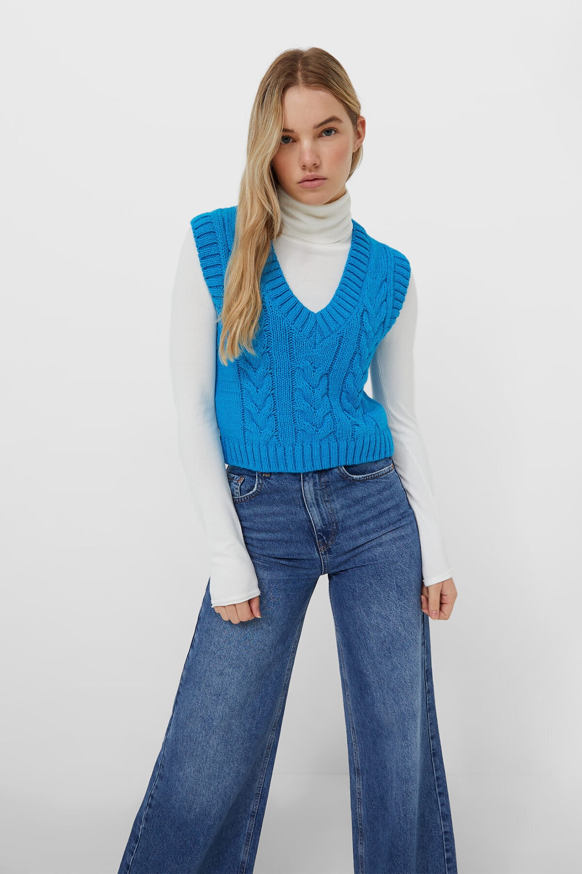 Stradivarius Saç Örgülü V Yaka Süveter