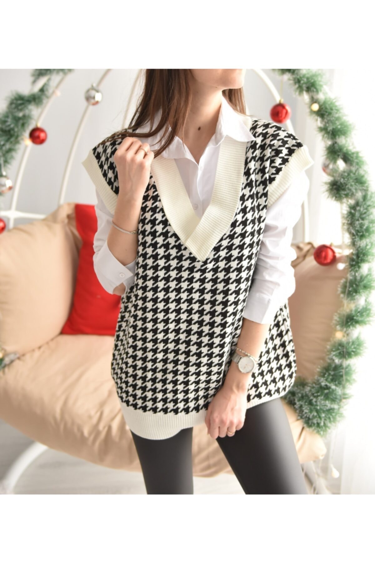 PERÇEM Kadın Kazayağı Desen Süveter