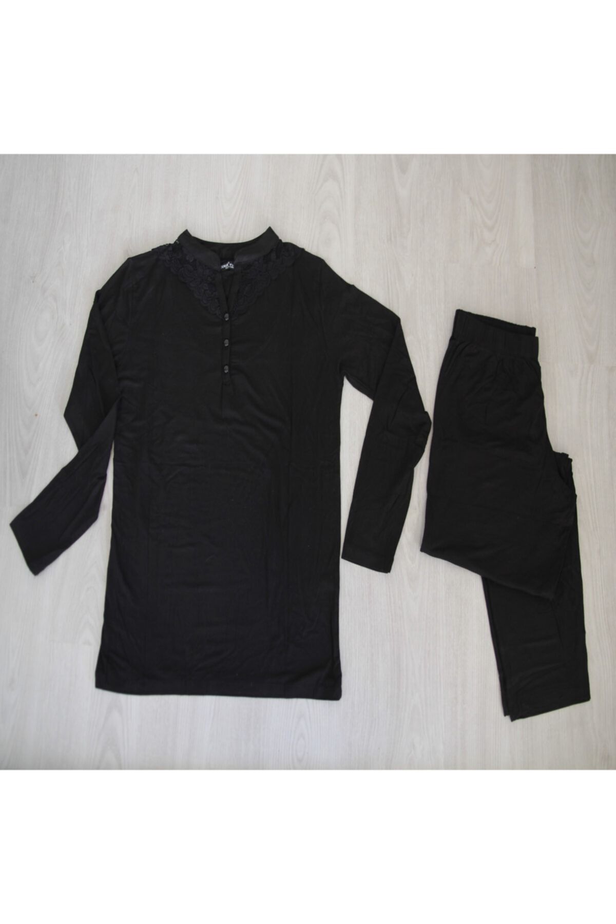 PuccaLady Siyah Dantel Yaka Detaylı Pijama Takımı