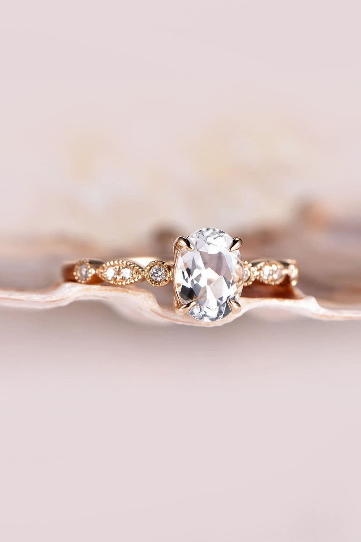 My Diamond Oval Beyaz Topaz Ve Pırlanta Vintage Yüzük Rose Gold