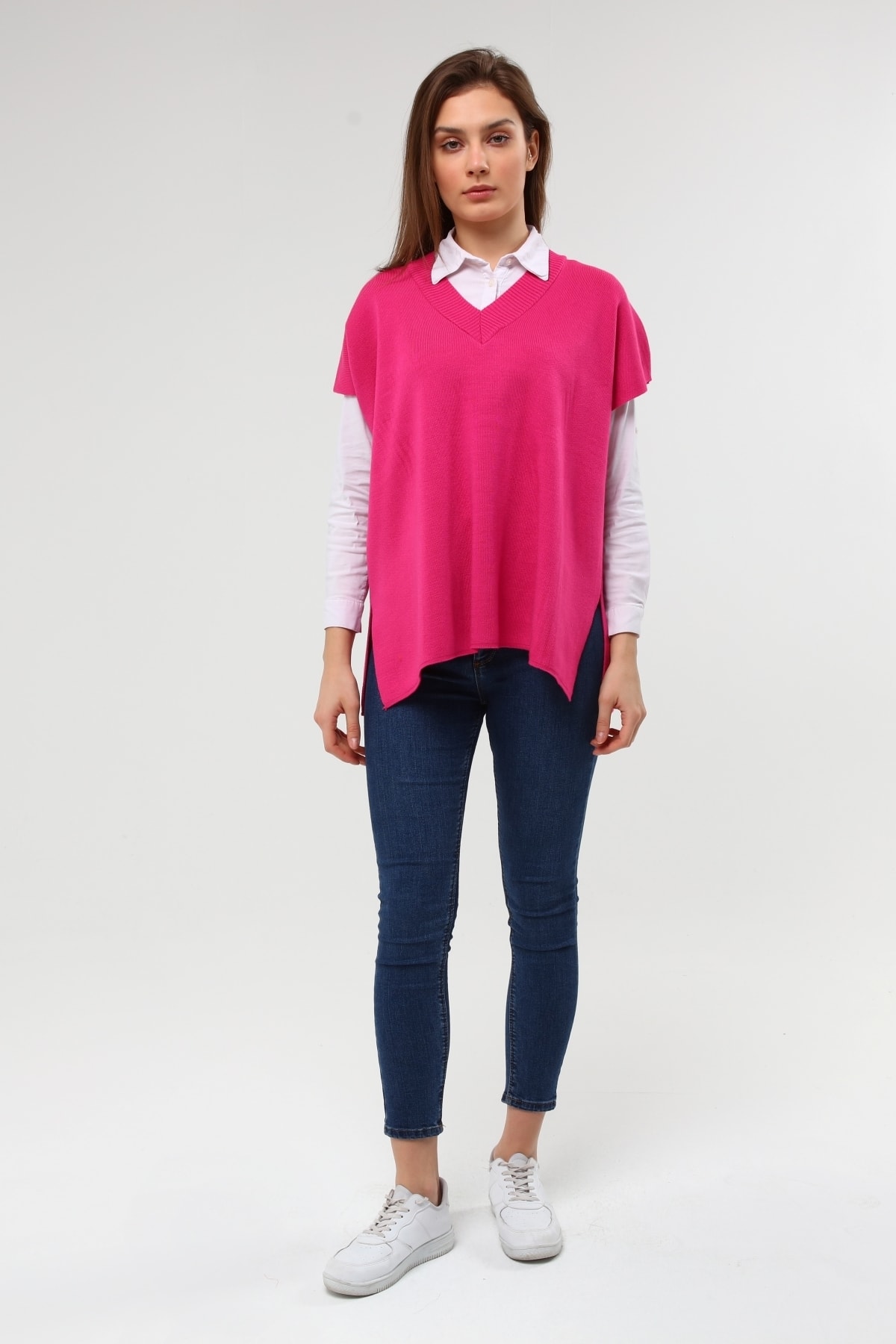 diletta V Yaka Sueter