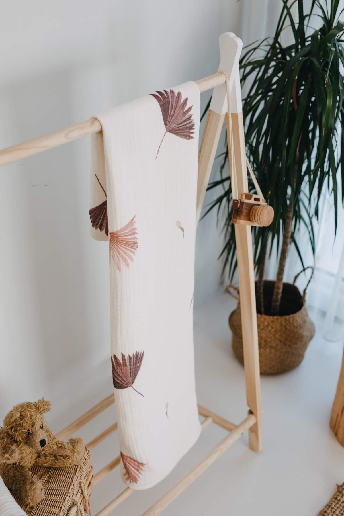 Leporem Baby&Home Leporem Ekru Renk Çiçek Desenli 4 Katlı Müslin Bebek Battaniyesi