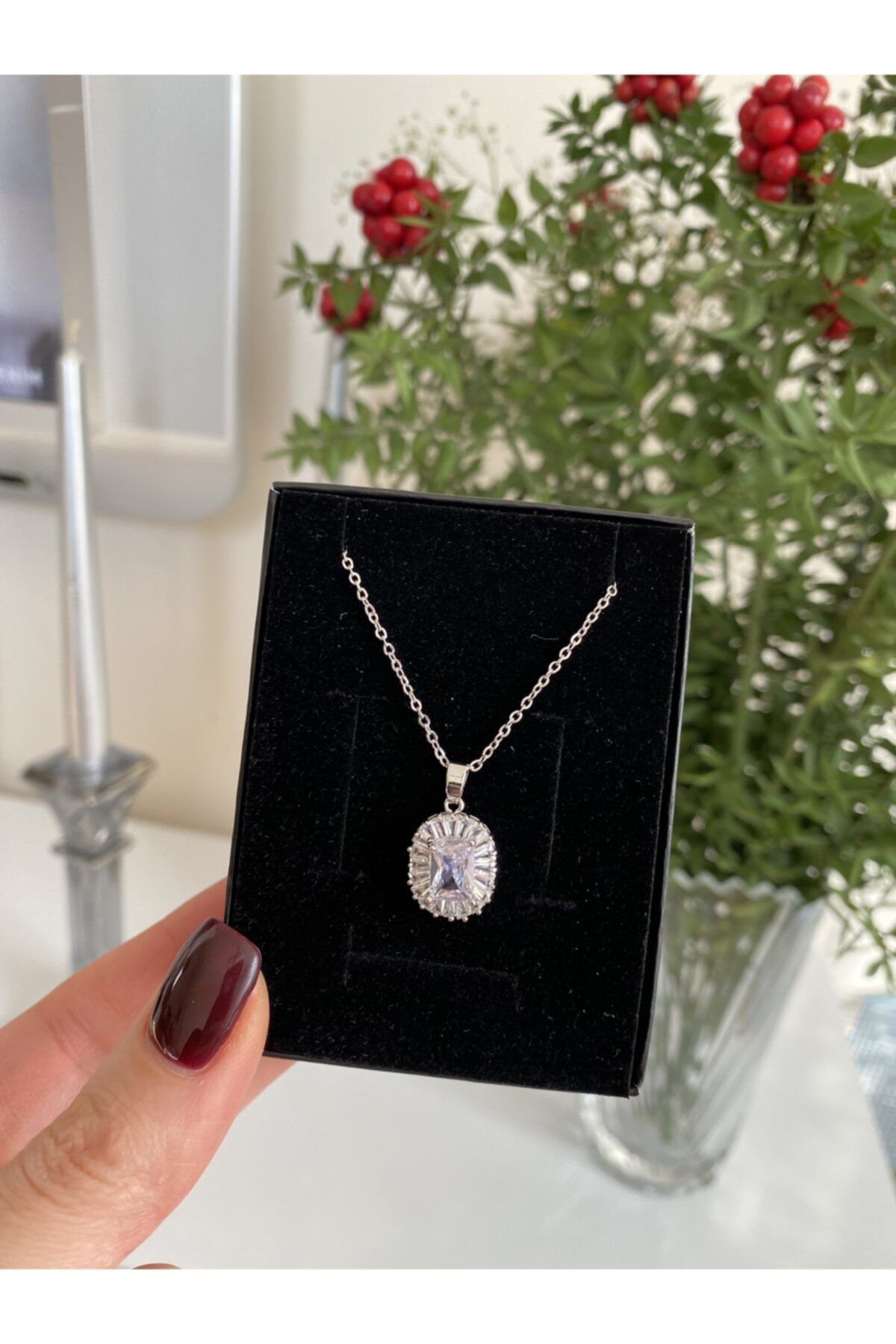 ACCESSORIES WORLD Çelik Zirkon Taşlı Gümüş Renk Baget Kolye
