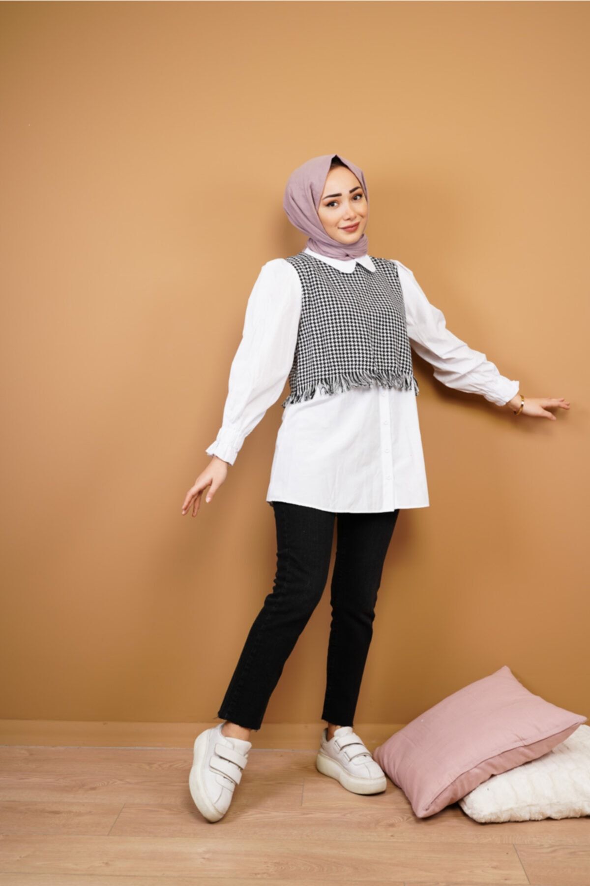 KAMİL KESKİN Kazayağı Süveterli Gömlek