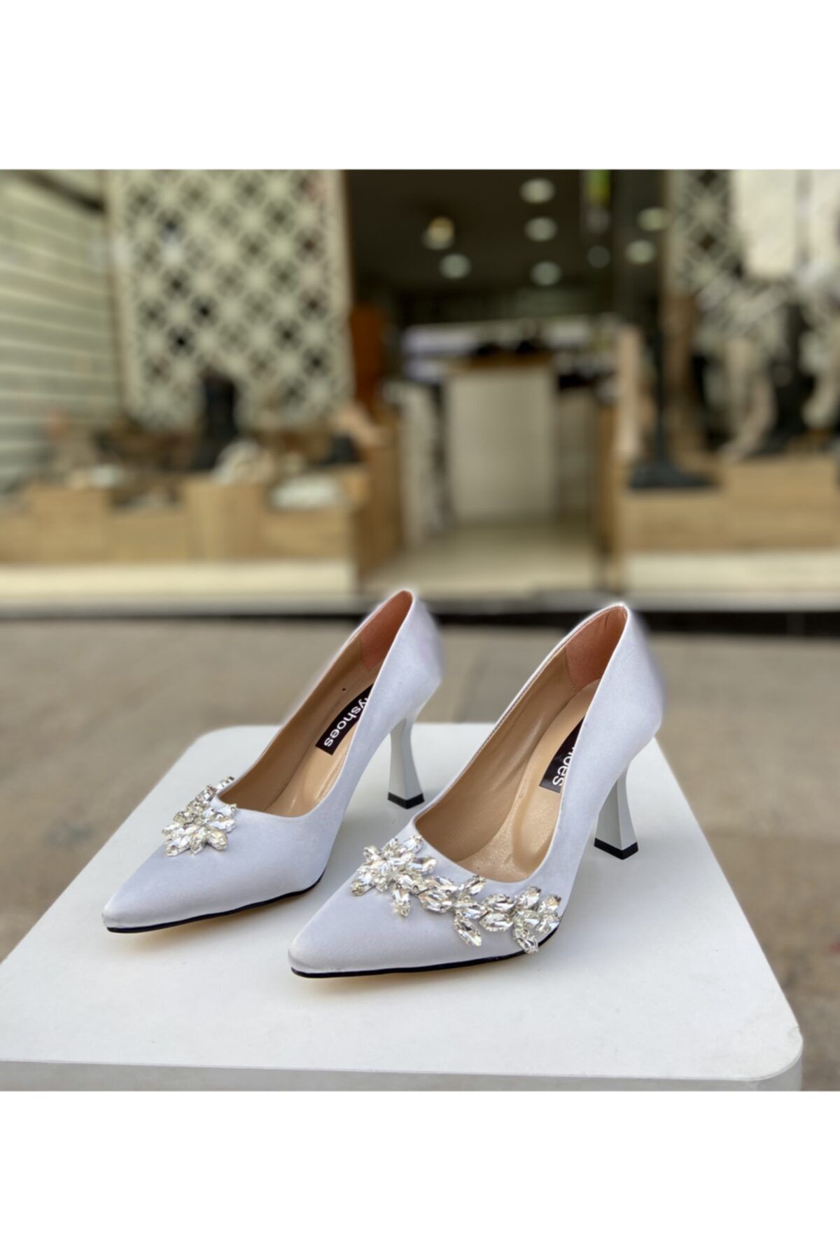 Gloriys Ayakkabı & Çanta Gümüş Saten Taşlı 9 Cm Topuklu Ayakkabı