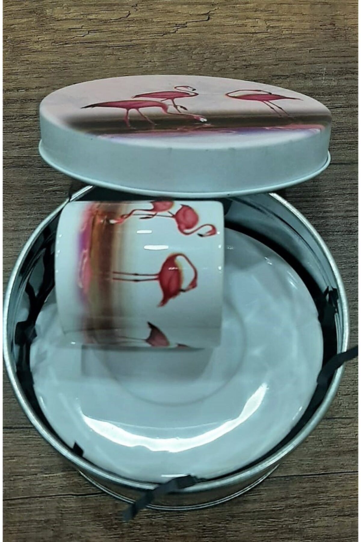 LADİJİTAL BASKI ÇÖZÜMLERİ Yeni Yıl Flamingo Görselli Özel Metal Kutulu Türk Kahvesi Fincanı