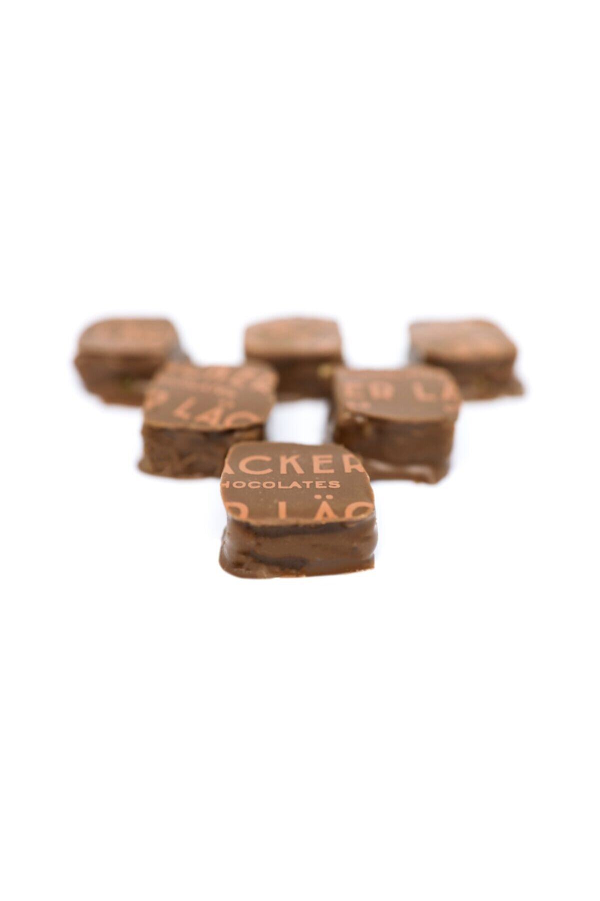 Läcker Chocolates Sütlü Antep Fıstık Ezmeli Dolgu Çikolata 10 Adet