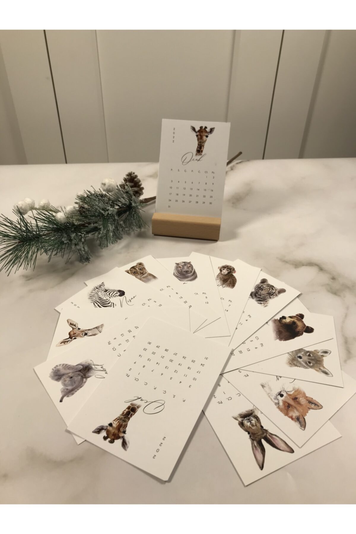 Hediye Takvimi Masa Takvımı - Ahşap Ayaklı -hayvan Figürlü