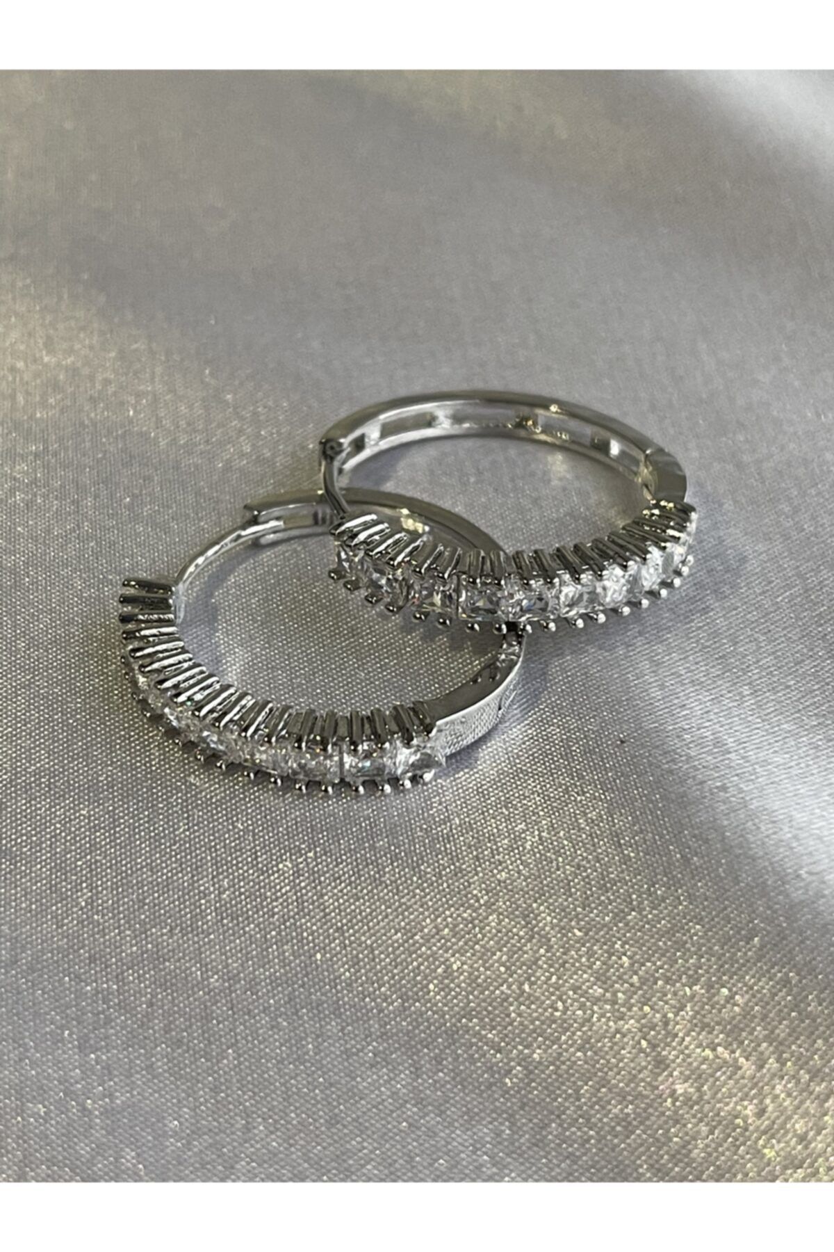 SAJA JEWELRY Zirkon Baget Taşlı Halka Küpe
