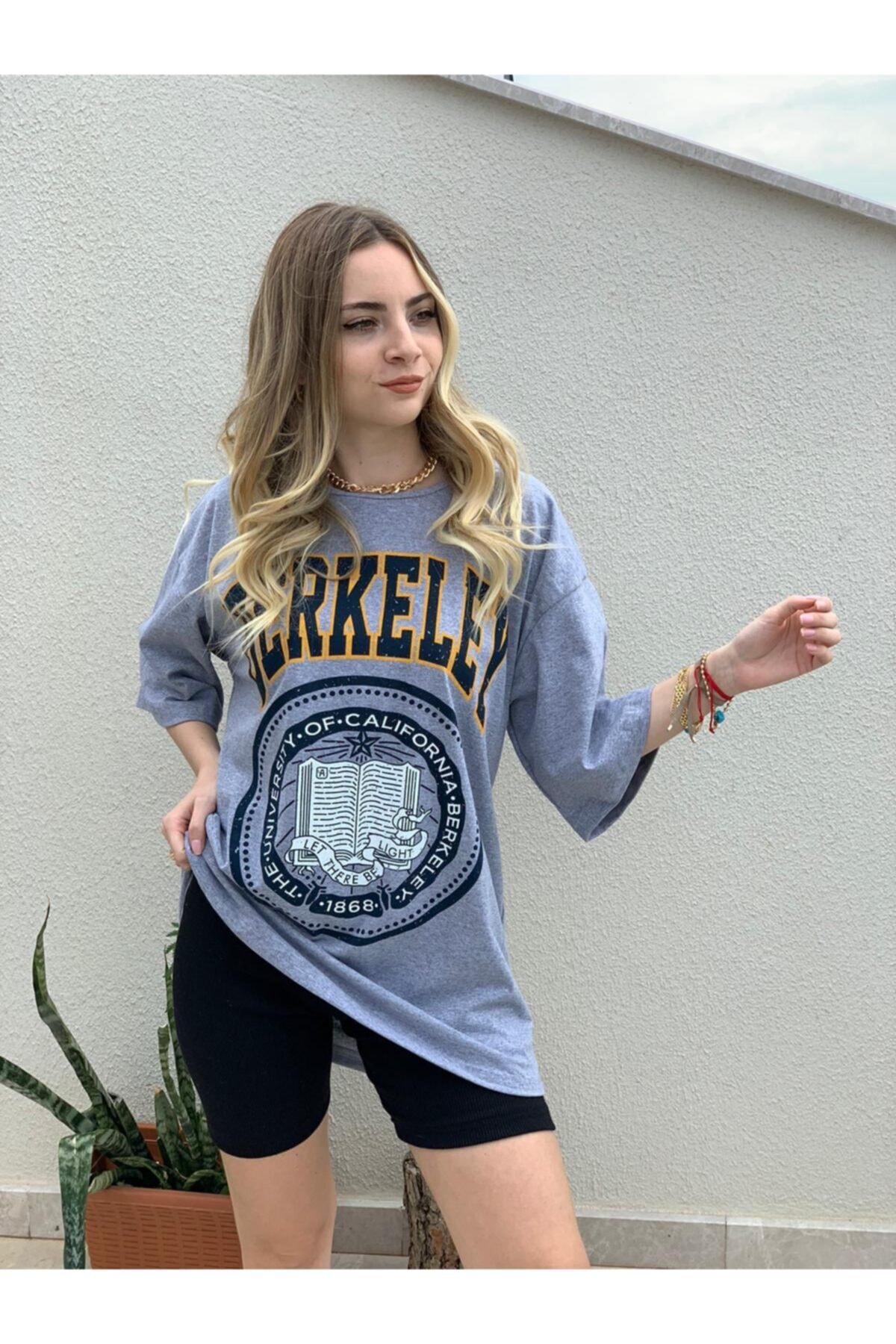 K&H TWENTYONE Kadın Oversize Berkeley Baskılı T-shirt
