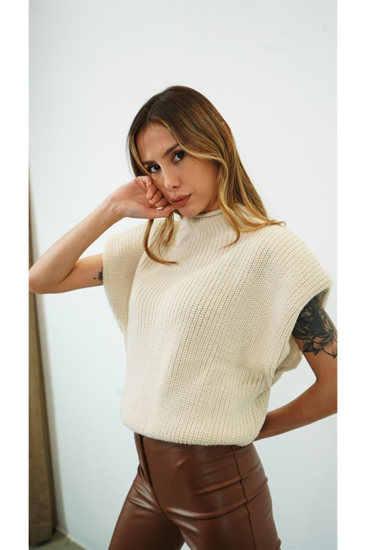 Çokmel Crop Süveter