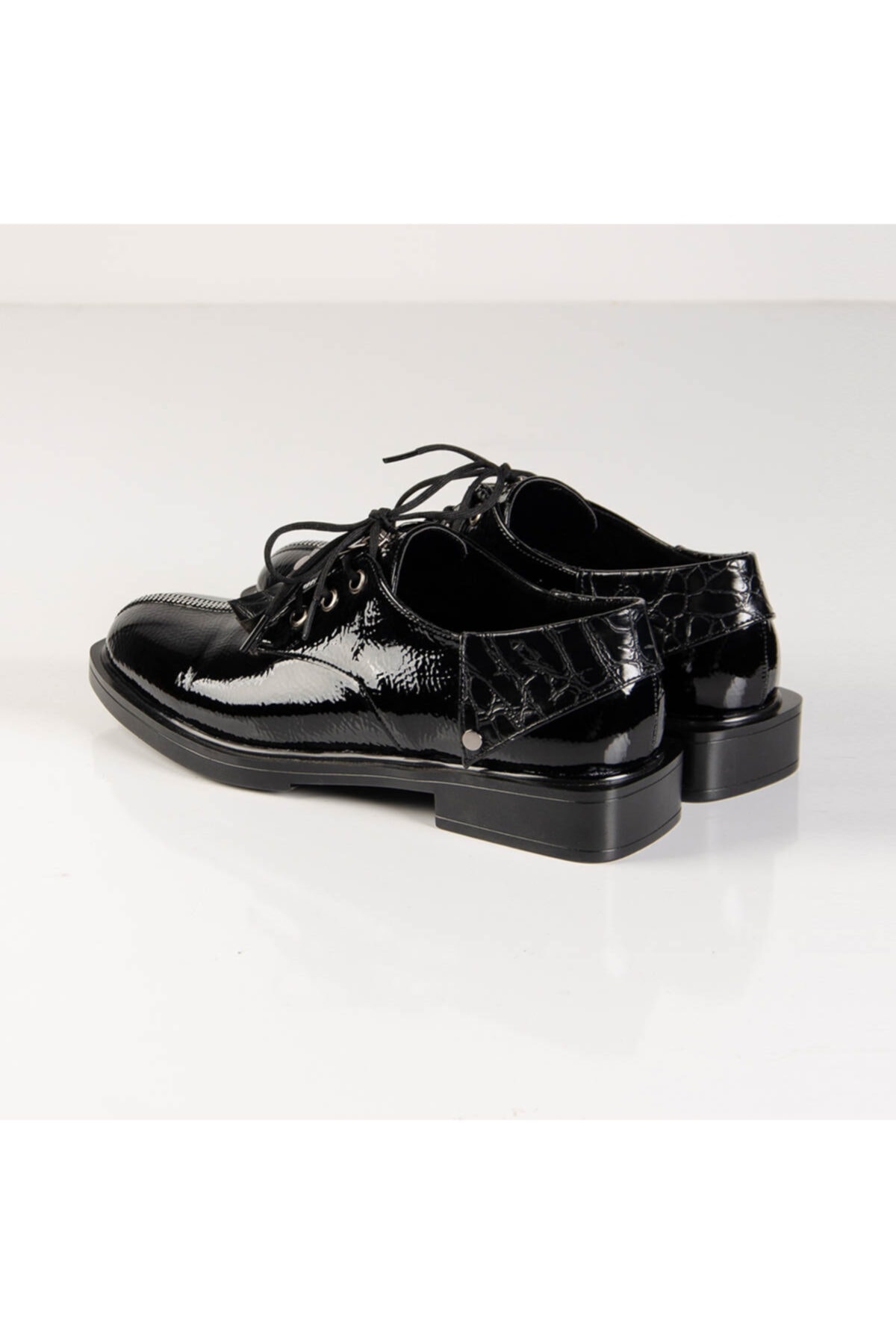 BB's Biz Store Siyah Zipper J Kırışık Rugan  Ayakkabı