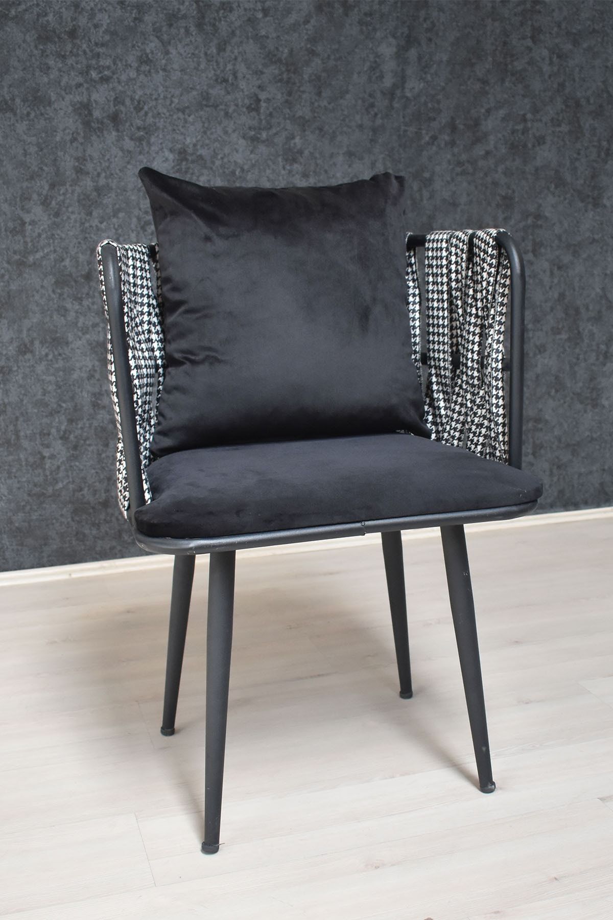 PRATİK DEKOR Siyah Kaz Ayağı Metal Cafe Balkon Mutfak Ivy Black Berjer