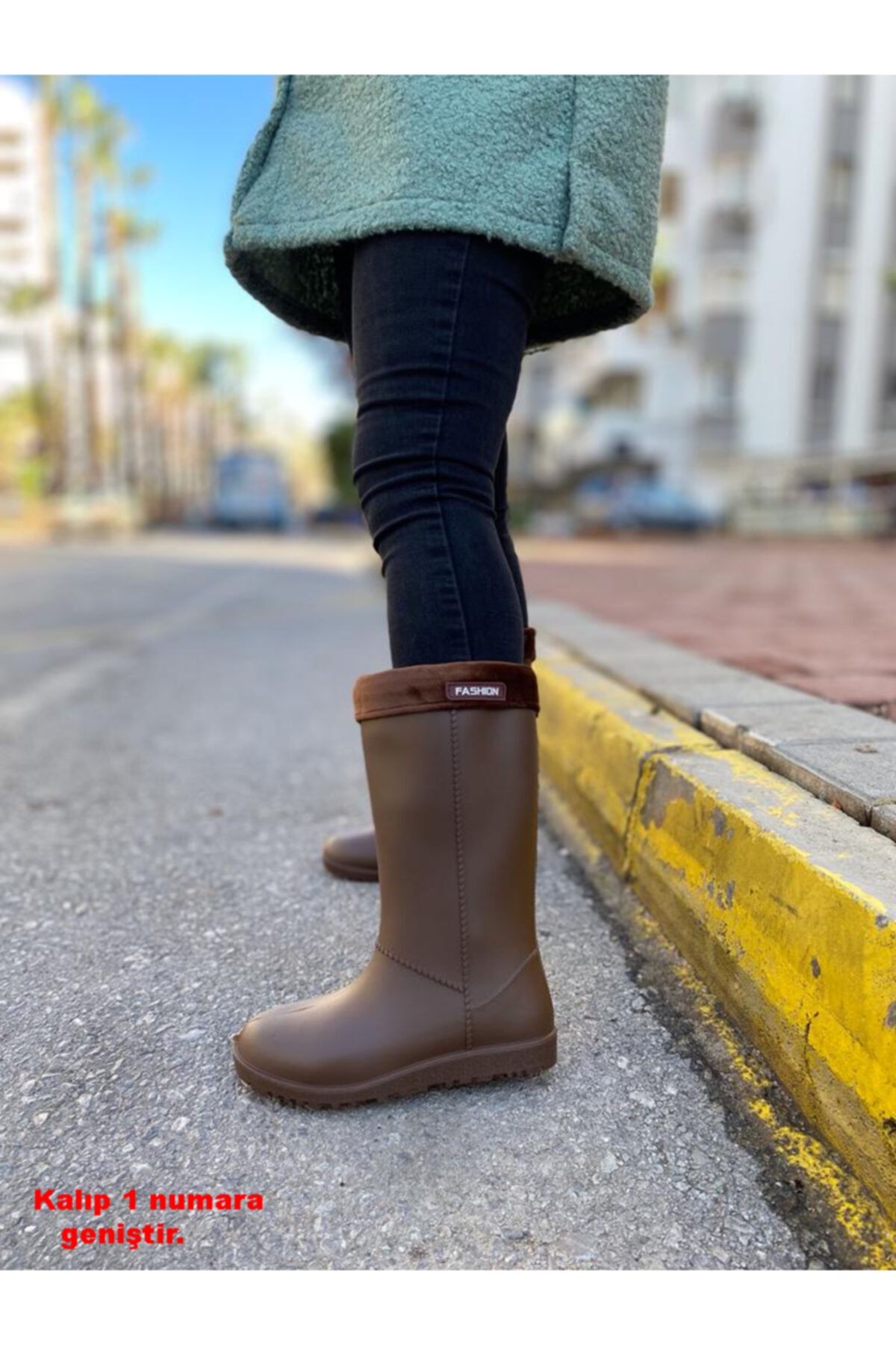 GEZER Kadın Yağmur Çizmesi Kaymaz Taban Su Geçirmez Fashion Kahverengi