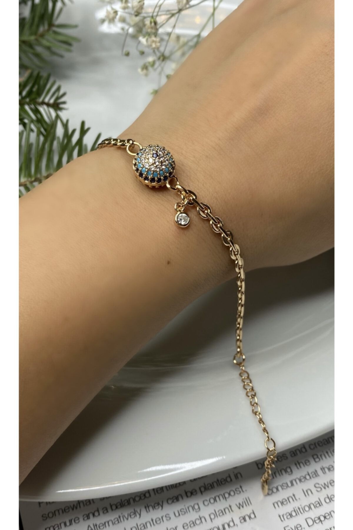 NOBLE ACCESSORY Zirkon Taşlı Nazar Boncuklu Altın Kaplama Yassı Zincirli Bileklik