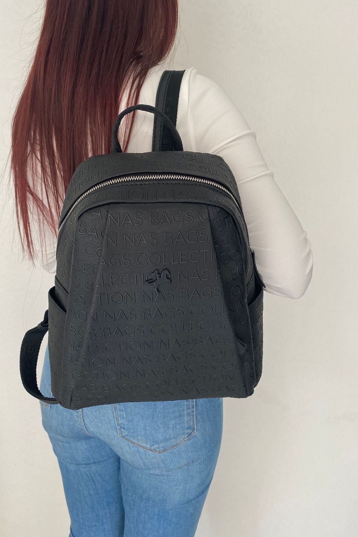 Nas Bag Kadın Siyah Renk Kabartma Yazılı Model Sırt Çantası
