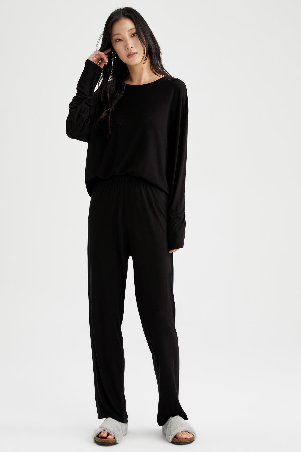 DeFacto Fit Relax Fit Bisiklet Yaka Uzun Kollu Viskon Pijama Takım